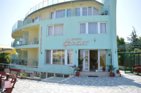 Отель Family Hotel Coral  Созополь